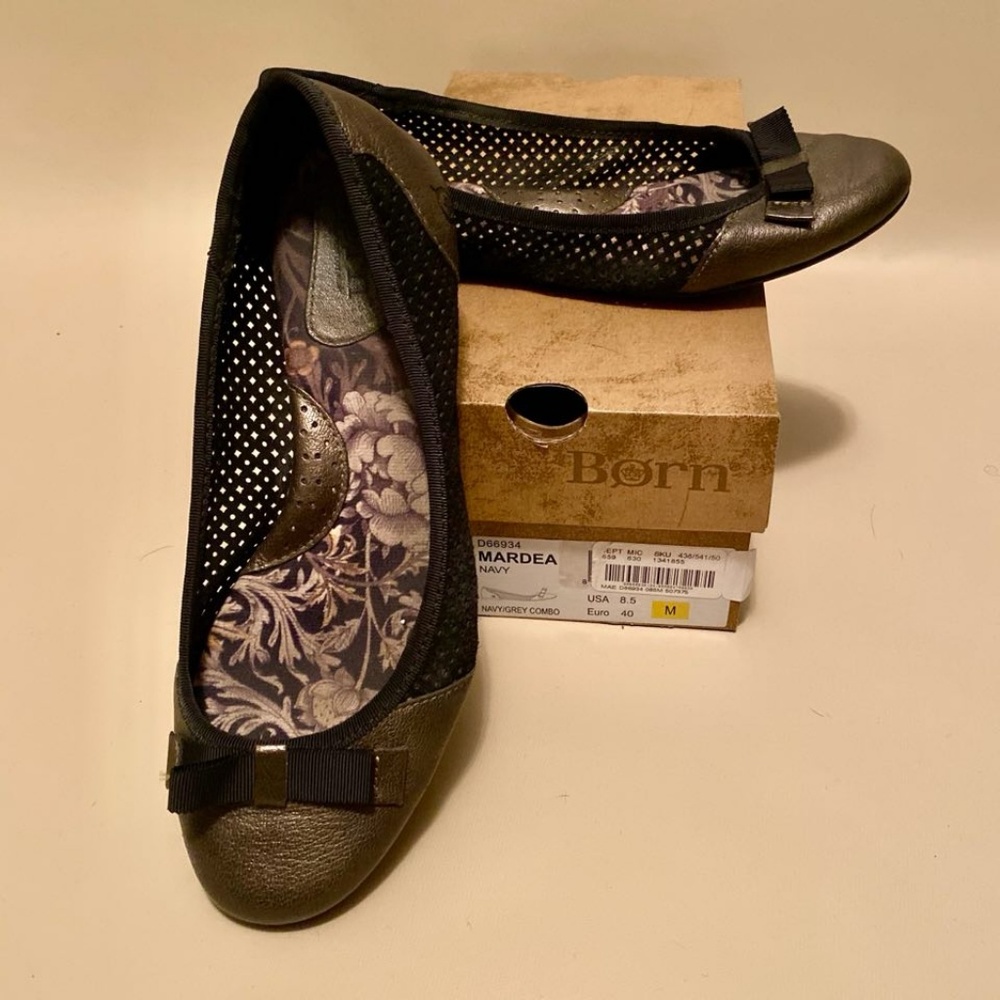 Perforated leather bow flats